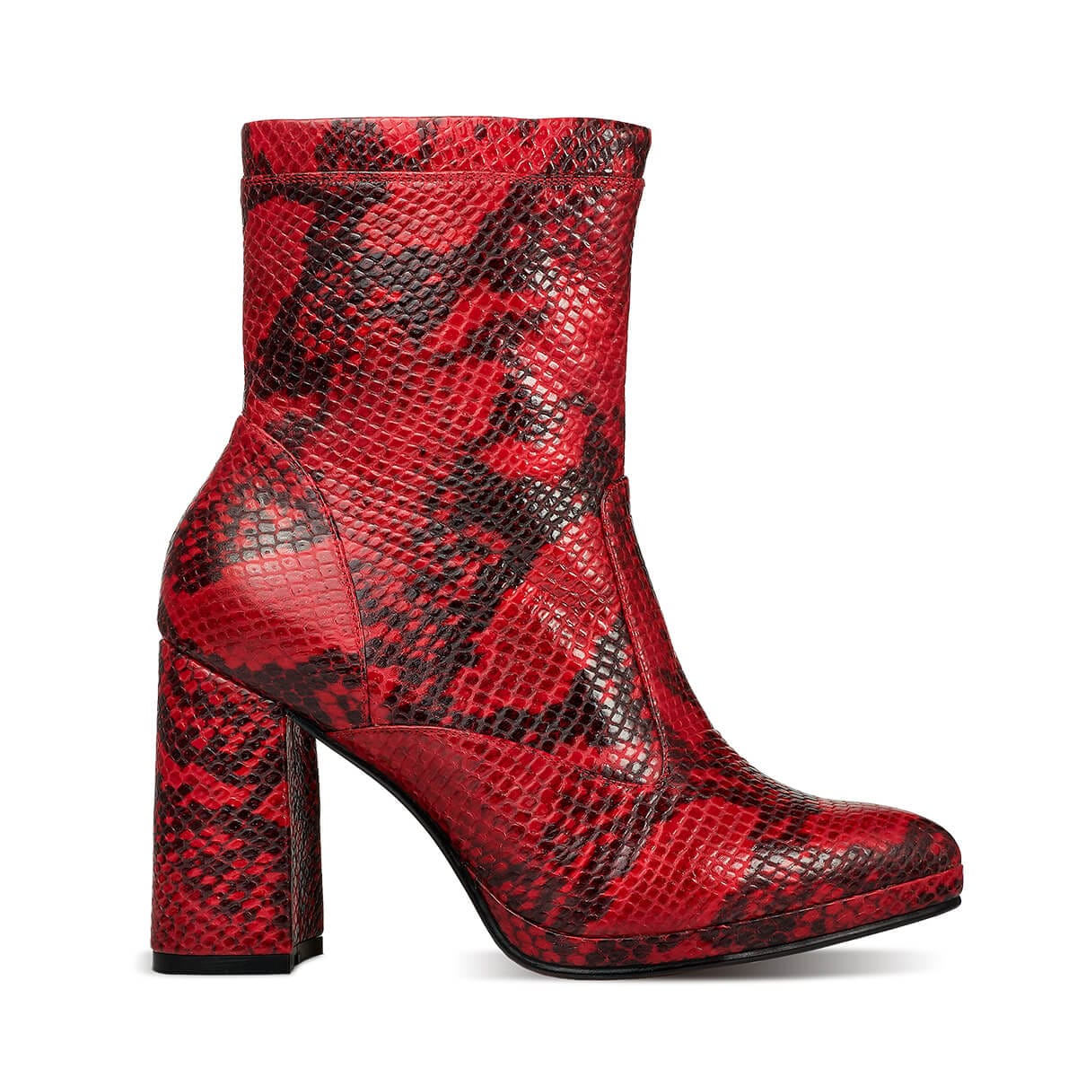 MCFotoProducto-05 Botín de cuero animal print rojo y negro , fotografía de producto, Marcos Castellanos Fotografía